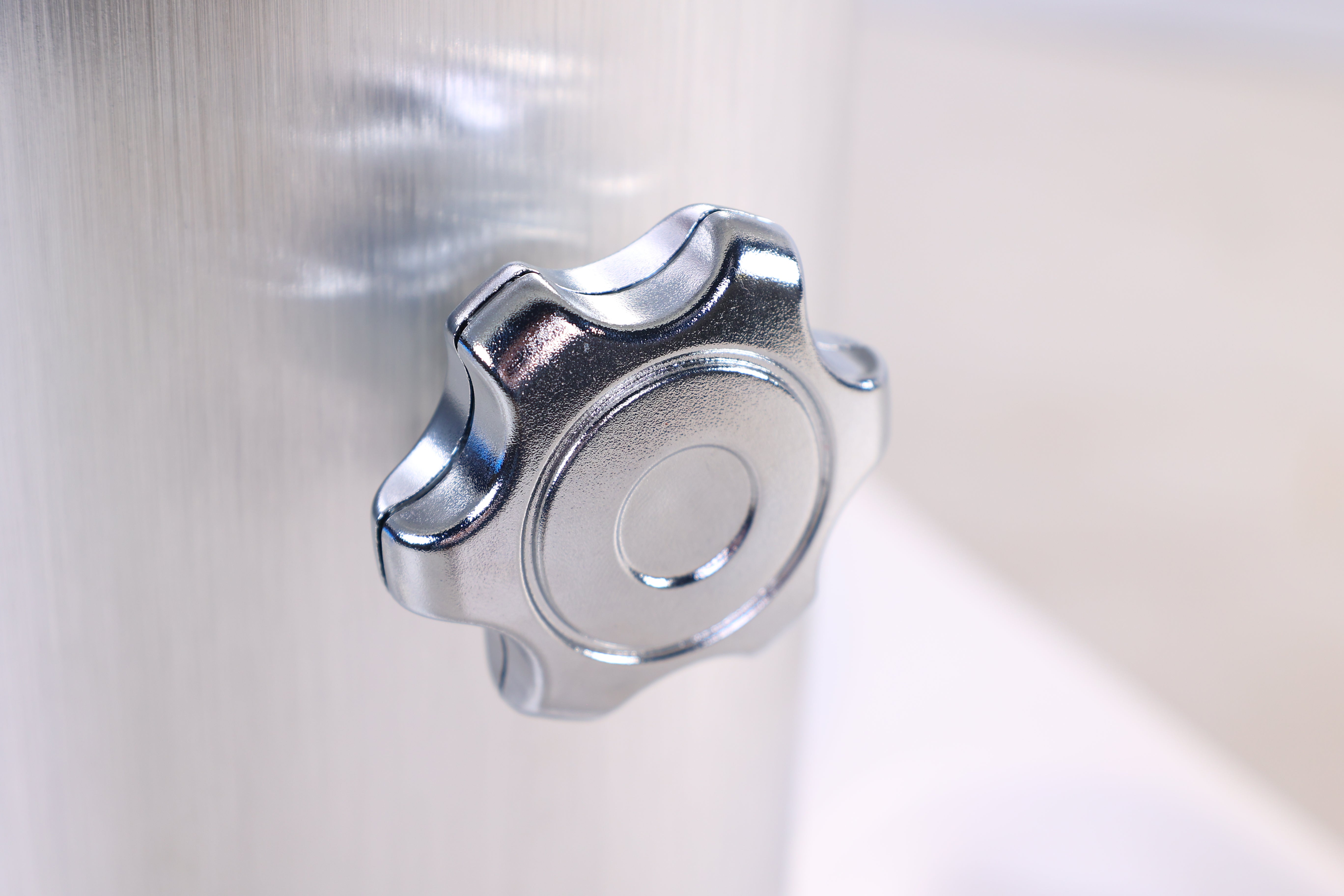 Pradellino Mobile Leg Rest with Hydromassage/Foot Massage Tub