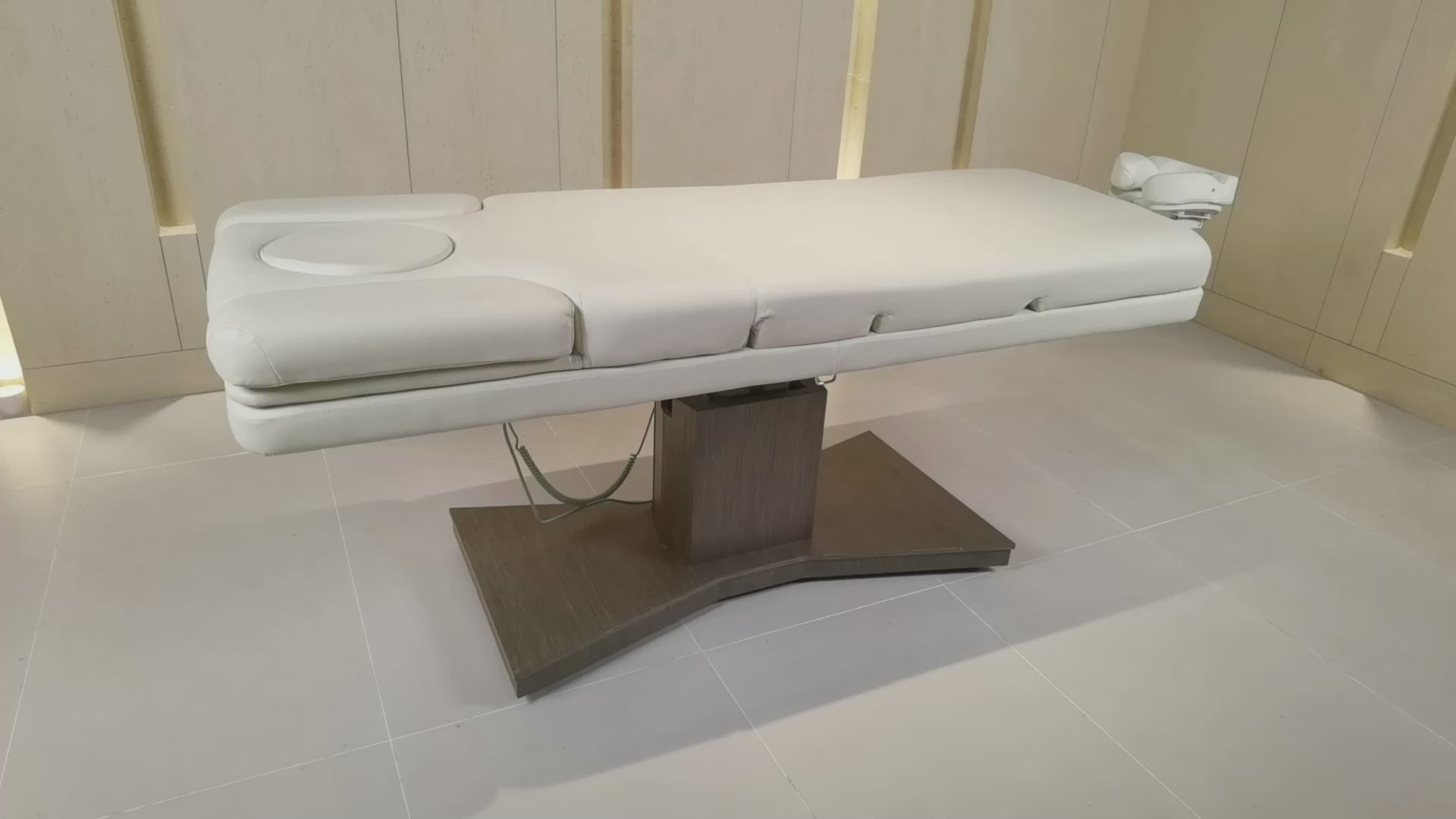 Load video: Sonia Massage Tables with 3 Motors